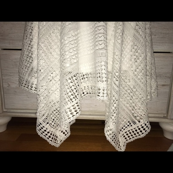 White dress - Picture 3 of 5